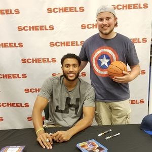 Meet your Posher, Eric